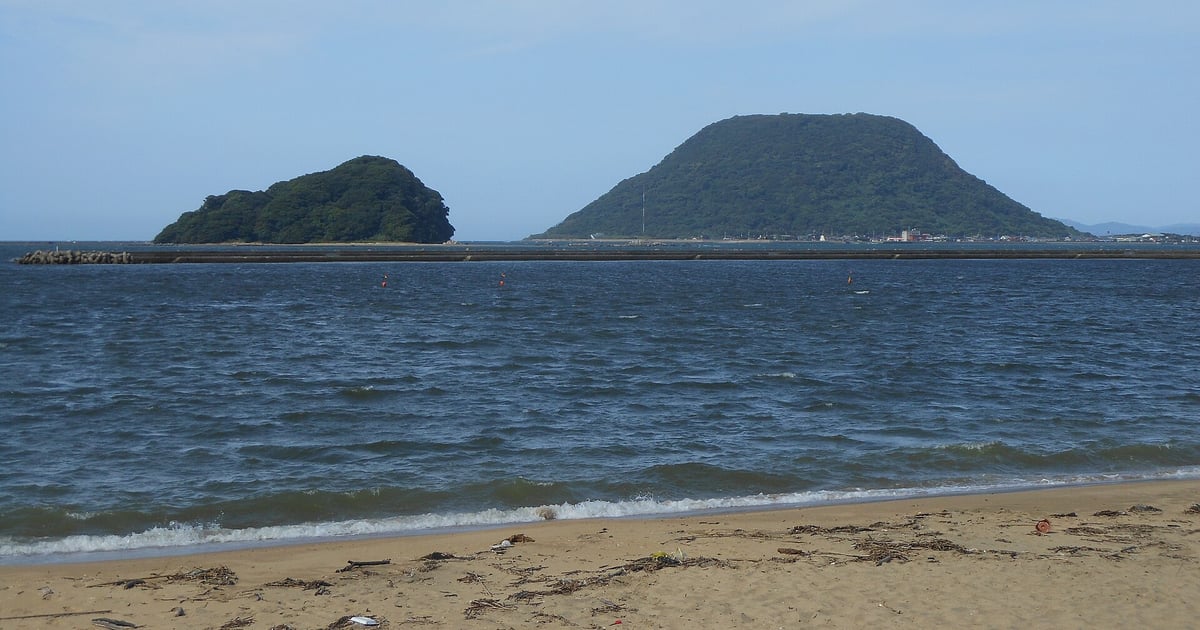 唐津の海と空が広がる風景
